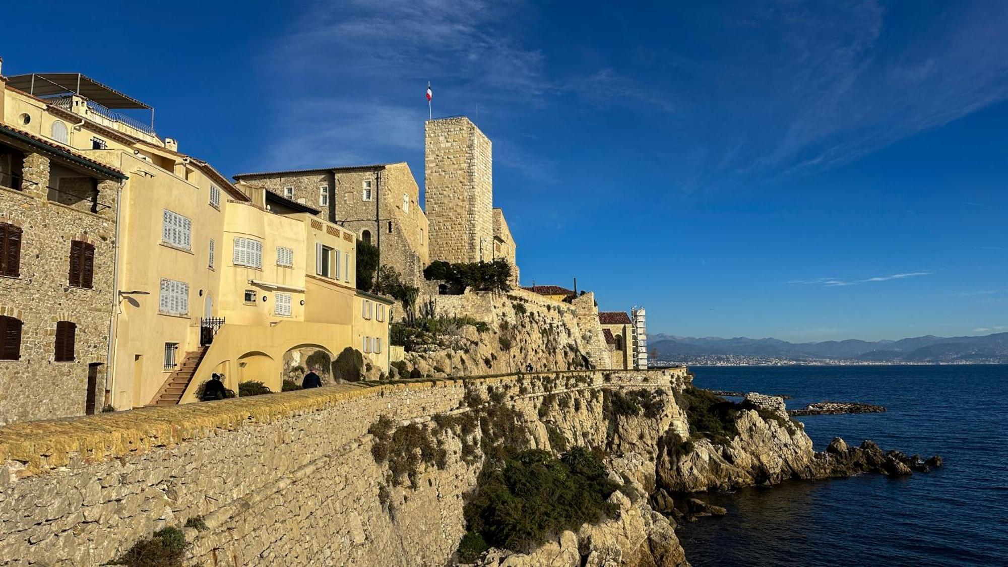 Casalionelantibes 70 Sqm Apartment With Garden And Parking Buitenkant foto